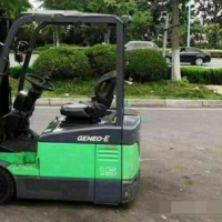 轉讓豐田電動叉車1噸室內環保叉車三支點式二手電瓶叉車