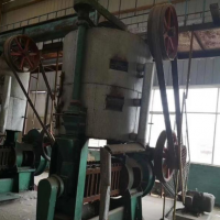 轉(zhuǎn)讓二手200型榨油機(jī)202型榨油機(jī)多臺(tái)