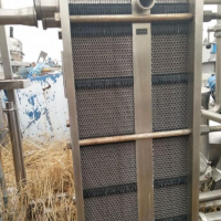 轉讓二手不銹鋼換熱器 不銹鋼板式殺菌機