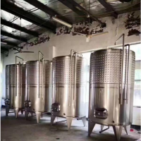 出售一批雙層發酵罐,單層發酵罐全新