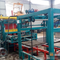 轉(zhuǎn)讓二手新型QT5-20 路沿石磚機(jī)