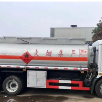 低價出售8噸朝柴,玉柴油罐車現車包上戶可分期