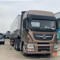 轉(zhuǎn)讓33噸散裝飼料運(yùn)輸車(chē)