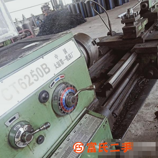 轉(zhuǎn)讓車床便宜處理。