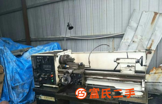 轉(zhuǎn)讓大連車床6136。