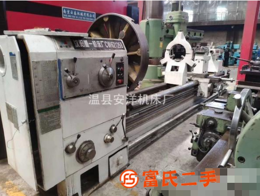 出售一臺二手cw61125－5米車床