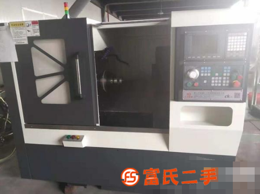 出售: 匯大CK46 斜床身排刀式數控車床