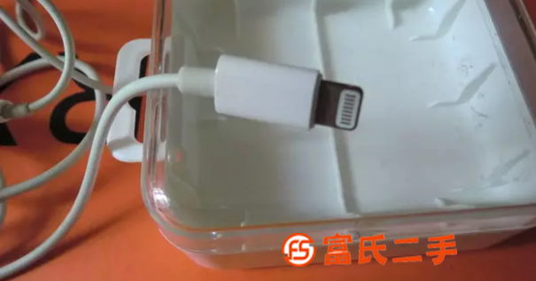 蘋果X系列手機耳機，送全新的安卓數據線