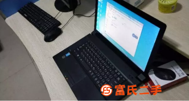 酷睿i5四代8G內存固態硬盤256，辦公杠杠的，開機只要10