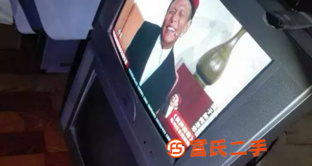 21寸康佳電視機