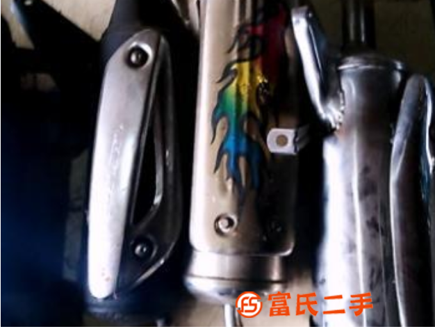 摩托車排氣管處理一批有需要的兄弟聯系