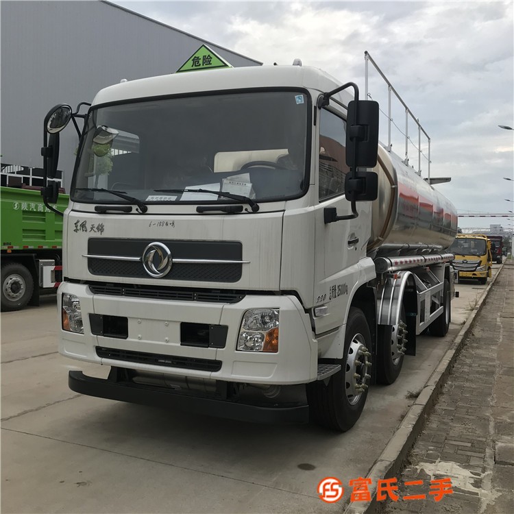 廠家直銷各種油罐車價格實惠