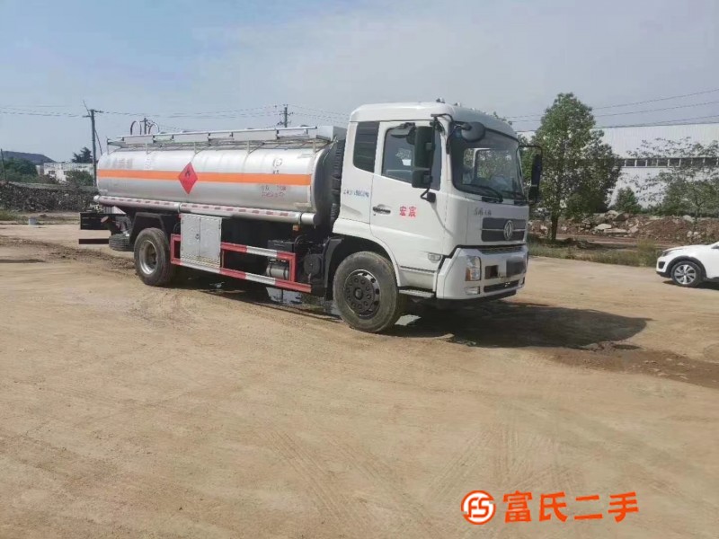 二手東風天錦10噸油罐車手續齊全便宜轉讓