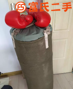 拳擊沙包/沙袋+拳擊手套 八成新