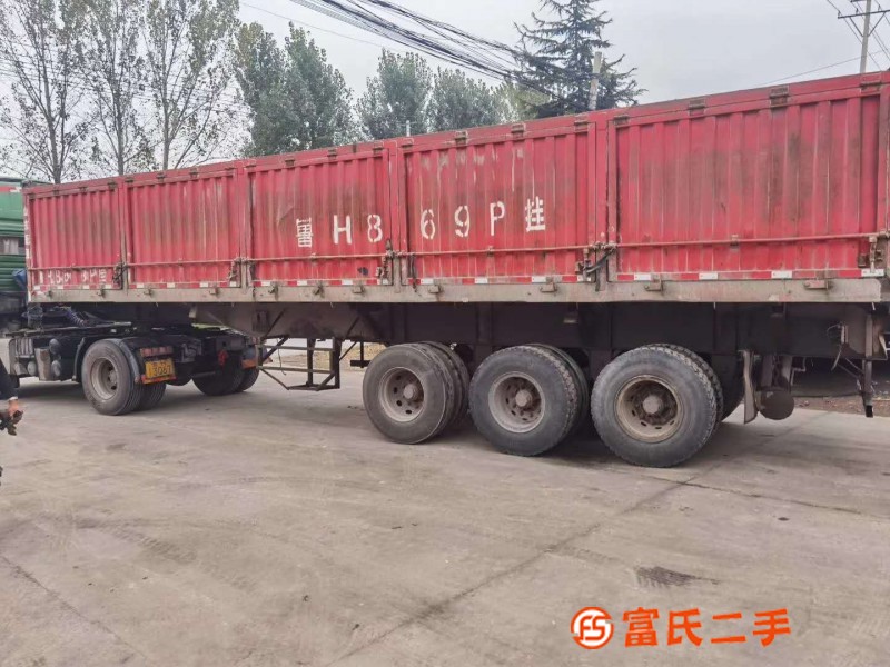 出售二手11米1.5高側翻半掛車，審車明年10月份，原車手續