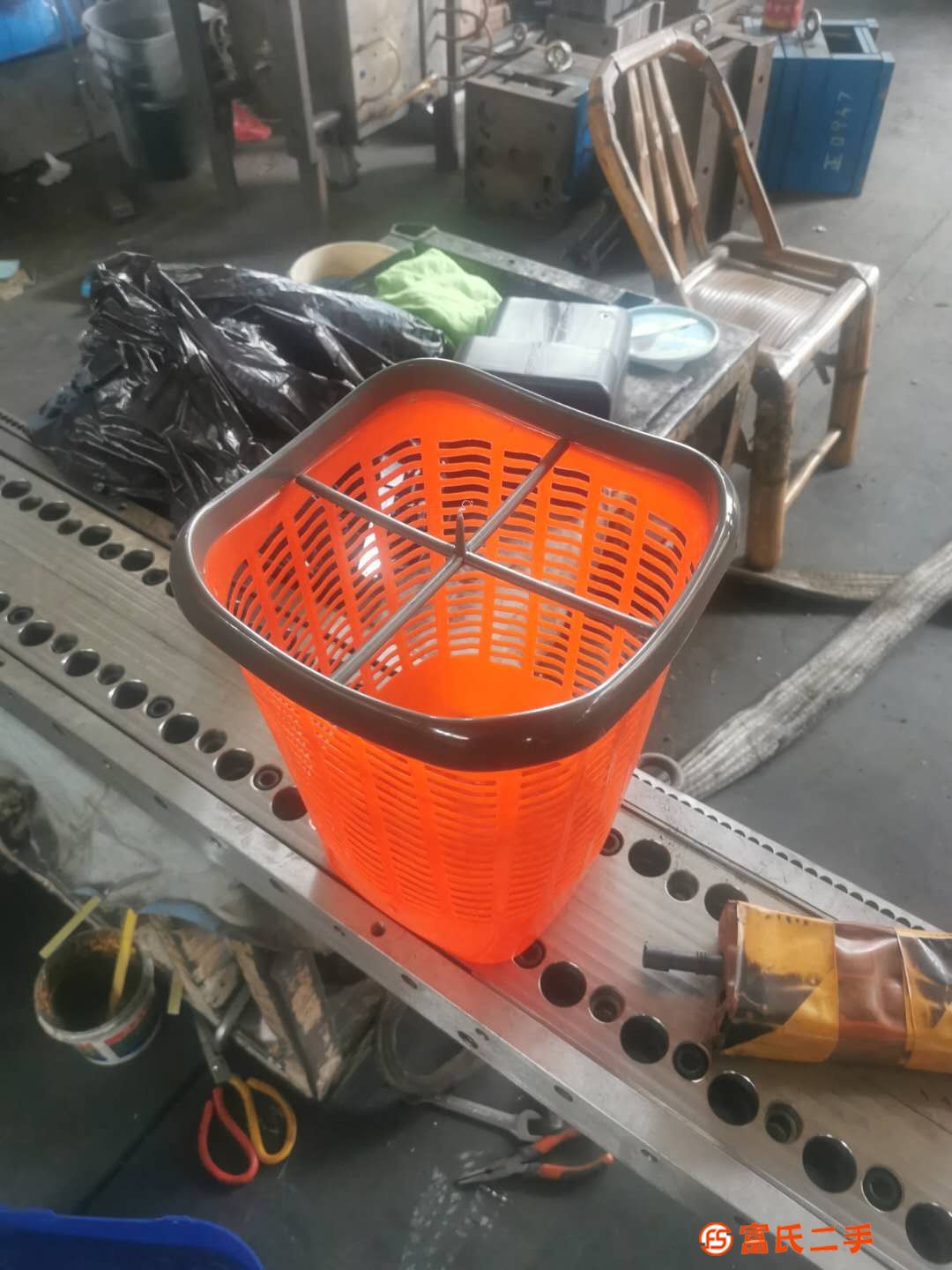 垃圾桶