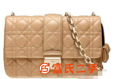 北京順義二手博柏利奢侈品手提包回收價格