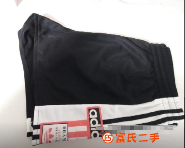 阿迪達斯三葉草運動短褲女