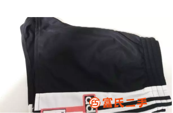 阿迪達斯三葉草運動短褲女