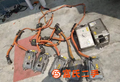 全上海長期大量高價回收-汽車配件疝氣燈方向機減震器