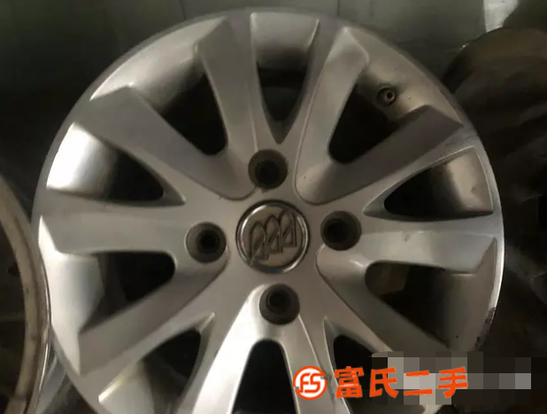 出售14口輪胎輪轂