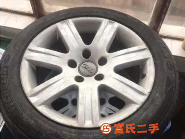 奧迪A6輪轂輪胎兩套