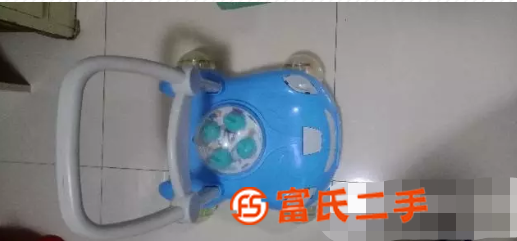 兒童學(xué)步車