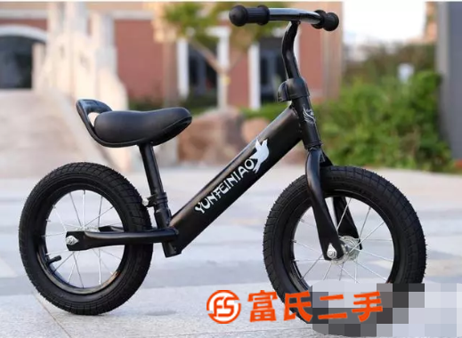 兒童平衡車充氣輪學(xué)步車溜溜車禮品車12寸輻條輪平衡車