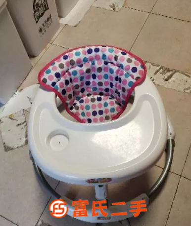 兒童學(xué)步車