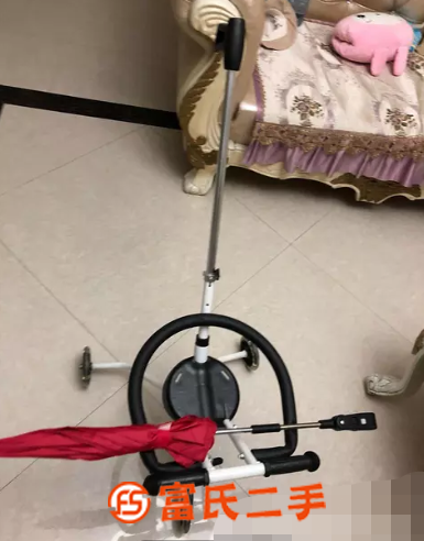 原裝正品三輪兒童推車，很輕便
