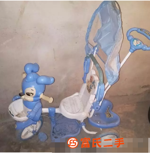 藍色三輪兒童推車
