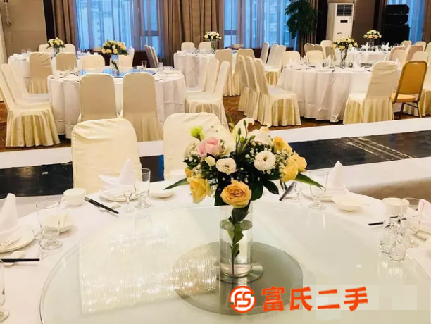 西安婚車鮮花裝飾-婚禮鮮花布置-婚慶鮮花價格