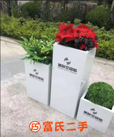 鐵藝花箱、戶外綠植花槽、售樓部大型隔斷圍欄、花缽