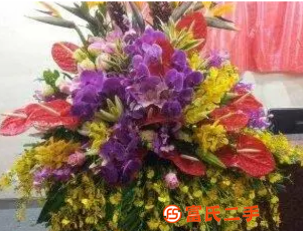 南寧康橋藍(lán)灣禮盒花束花籃同和慧源鮮花店花車裝飾婚慶