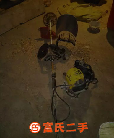 割草機 也可以割稻子 好幾個刀片