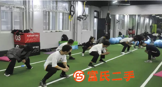 去西安高新運(yùn)動(dòng)健身學(xué)院學(xué)私教怎么樣呢