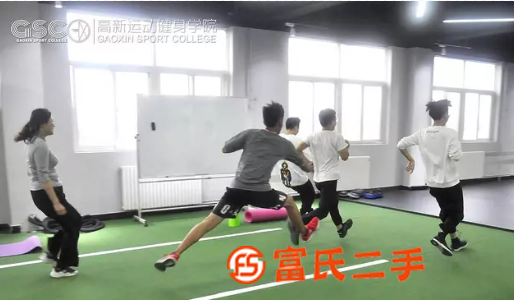 陜西學(xué)私教選擇西安高新運(yùn)動(dòng)健身學(xué)院