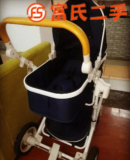 嬰兒車  180元