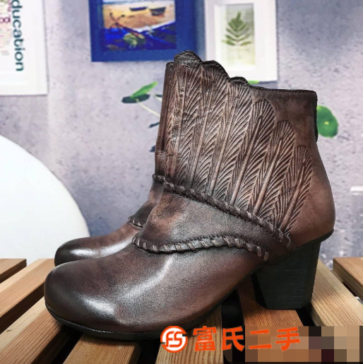 廣州女鞋工廠現(xiàn)貨批發(fā)外貿(mào)休閑手工復(fù)古原創(chuàng)森女女靴子
