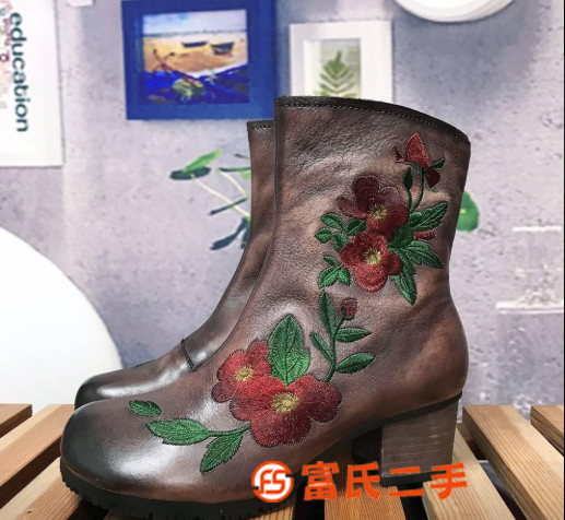 廣州女鞋廠家現(xiàn)貨批發(fā)真皮休閑手工復(fù)古原創(chuàng)女鞋女靴子