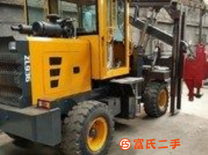 轉讓裝載機 可以加裝公路護欄樁機,性能好