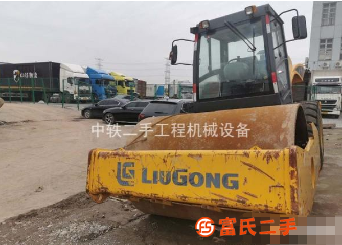 二手壓路機(jī):振動(dòng)16、18、20、22、26噸,9成新直銷(xiāo)
