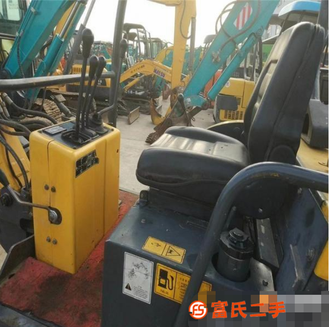 先導小型挖機轉(zhuǎn)讓