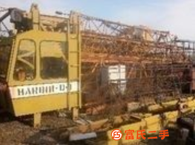 高價回收各種型號廢舊塔吊木方架桿成品鋼材等工地物資