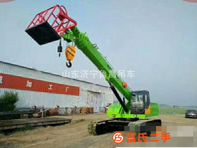轉讓6噸履帶吊12噸廣告牌安裝用