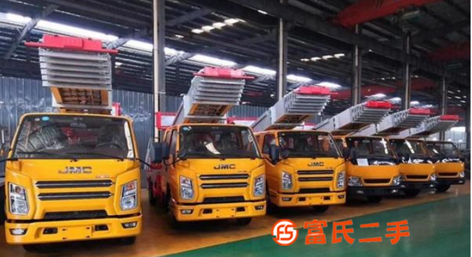 轉(zhuǎn)讓藍(lán)牌國六32米高空搬家云梯車 急售