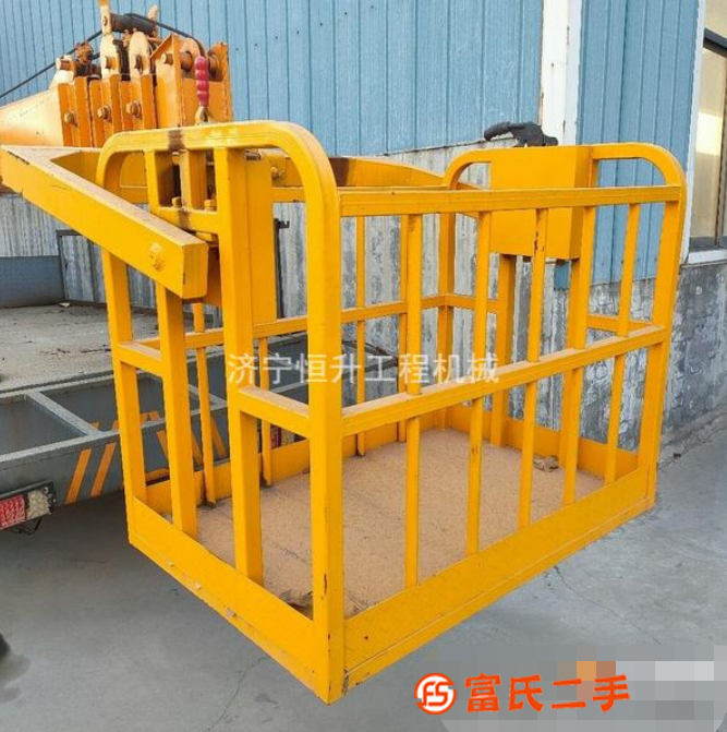 供應(yīng)高空作業(yè)車吊籃，可以升降高空作業(yè)車吊籃，吊籃配件廠家直