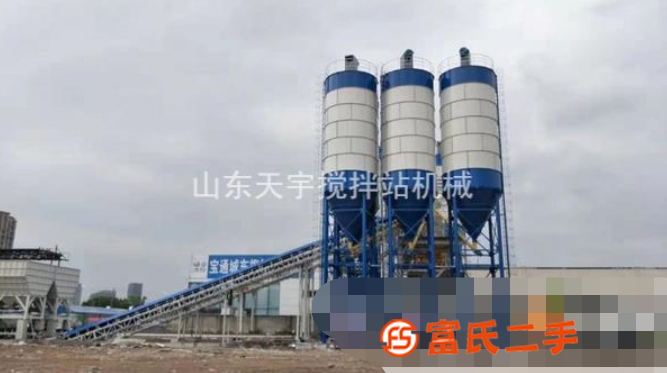 出售300噸，200噸100噸水泥罐多個現貨
