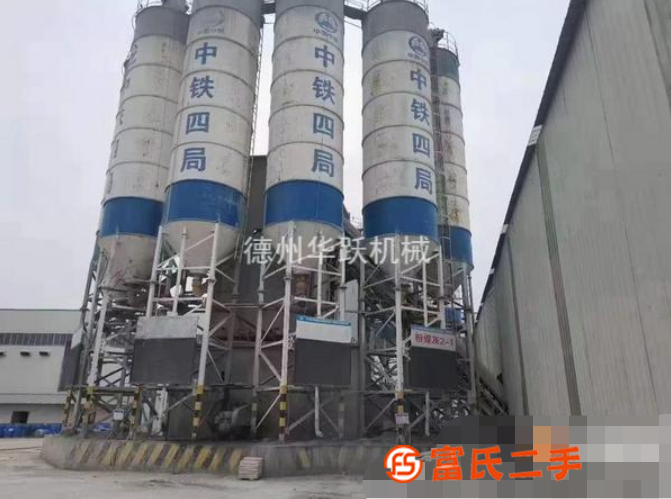 出售八個(gè)100噸的二手水泥罐