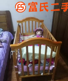 出售嬰兒床  100元